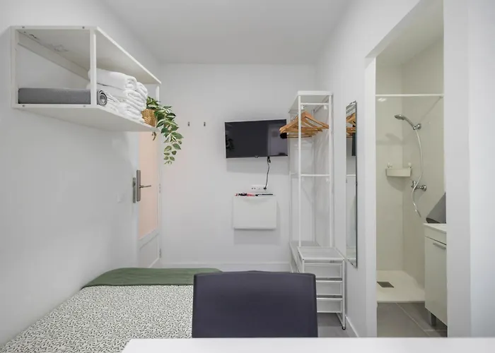 Coliving Mol-terrace, En-suite Bathroom, Fridge & Tv