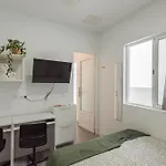 Coliving Mol-terrace, En-suite Bathroom, Fridge & Tv Guest house