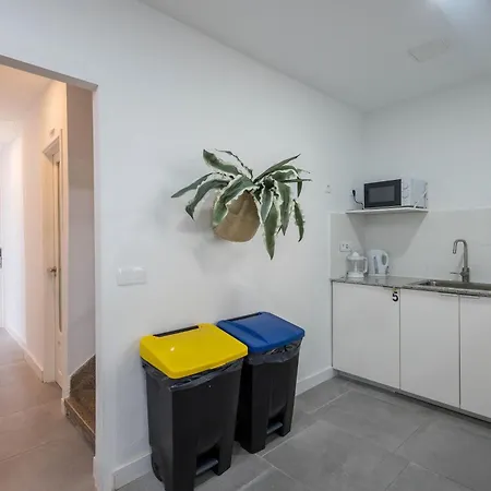 Affittacamere Coliving Mol-terrace, En-suite Bathroom, Fridge & Tv *