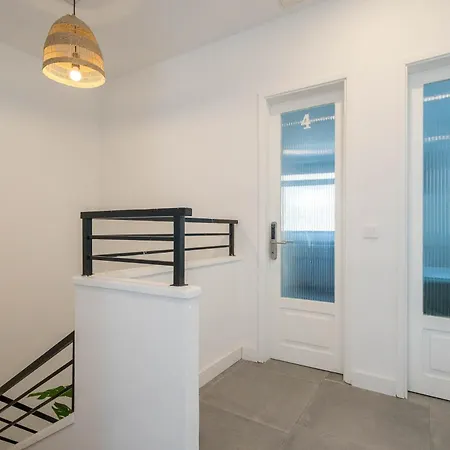 Guest house Mol-terrace, En-suite Bathroom, Fridge & Tv Las Palmas de Gran Canaria