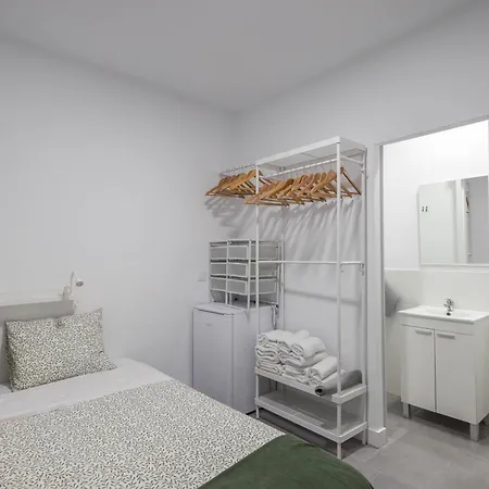 Mol-terrace, En-suite Bathroom, Fridge & Tv Guest house 3*