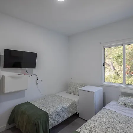 Mol-terrace, En-suite Bathroom, Fridge & Tv Guest house