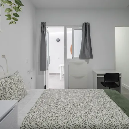 Coliving Mol-terrace, En-suite Bathroom, Fridge & Tv * Las Palmas de Gran Canaria