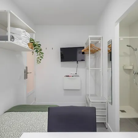 Coliving Mol-terrace, En-suite Bathroom, Fridge & Tv