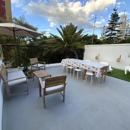 Guest house Mol-terrace, En-suite Bathroom, Fridge & Tv Las Palmas de Gran Canaria