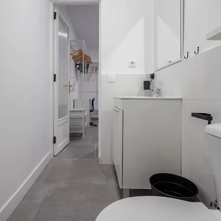 Guest house Mol-terrace, En-suite Bathroom, Fridge & Tv 3*
