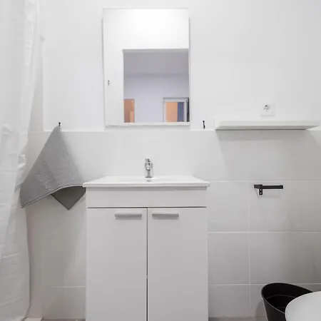 Mol-terrace, En-suite Bathroom, Fridge & Tv