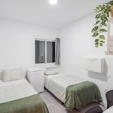 Affittacamere Mol-terrace, En-suite Bathroom, Fridge & Tv
