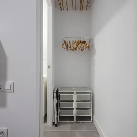 Mol-terrace, En-suite Bathroom, Fridge & Tv
