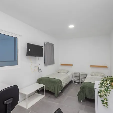 Mol-terrace, En-suite Bathroom, Fridge & Tv Gasthuis 3*
