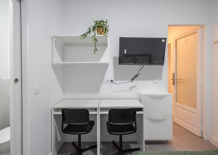 ゲストハウス Coliving Mol-terrace, En-suite Bathroom, Fridge & Tv