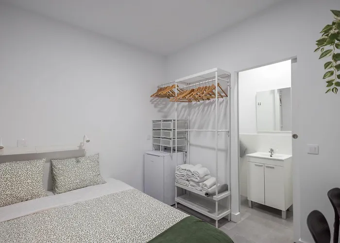 Coliving Mol-terrace, En-suite Bathroom, Fridge & Tv Πανσιόν 3*