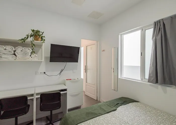 Coliving Mol-terrace, En-suite Bathroom, Fridge & Tv Πανσιόν