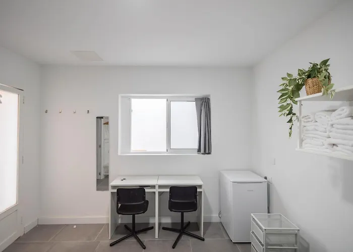 Coliving Mol-terrace, En-suite Bathroom, Fridge & Tv Πανσιόν 3*