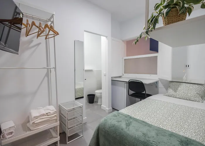 Coliving Mol-terrace, En-suite Bathroom, Fridge & Tv 3*